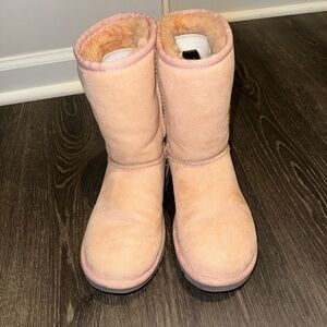 Baby pink Uggs